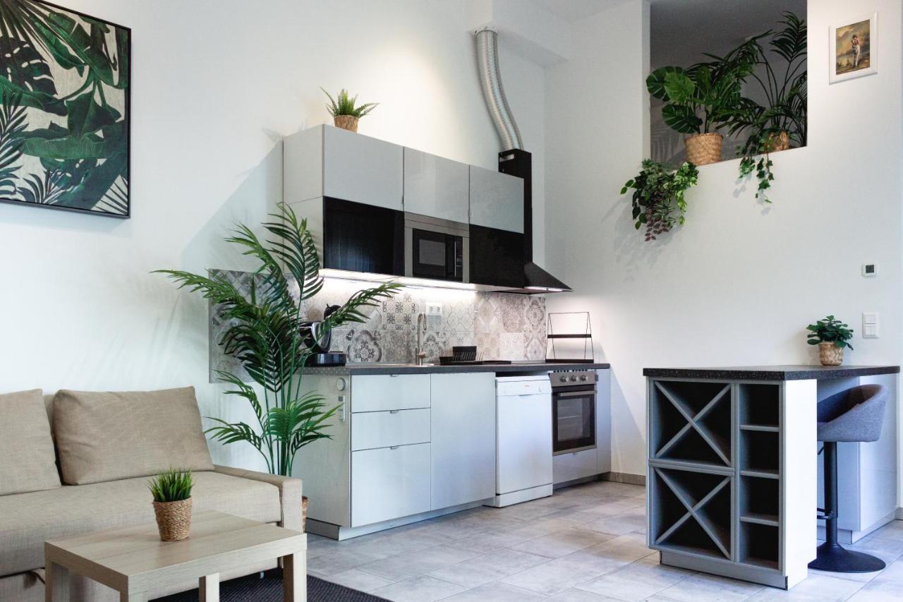 S18 "Garden In The City" Apartment Budapest Exteriör bild